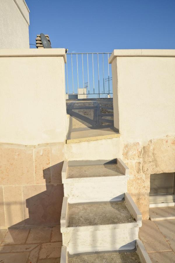 Ostuni Guest House ภายนอก รูปภาพ